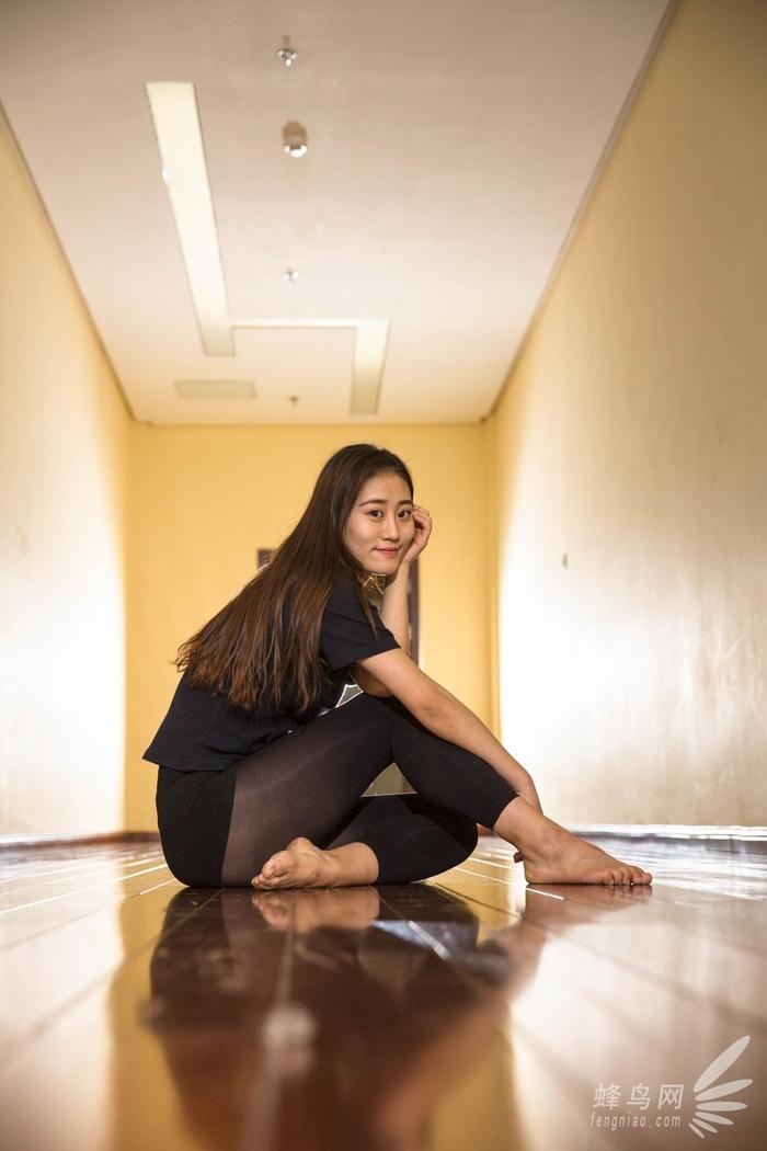 闪光灯眼神光板怎么用，闪光灯眼里的光怎么弄（神牛V860IIC闪光灯试用）