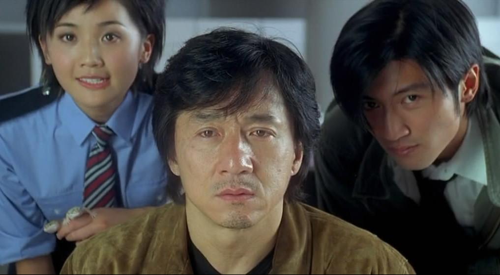 《警察故事》是嘉禾电影有限公司发行的动作片,由成龙执导,成龙