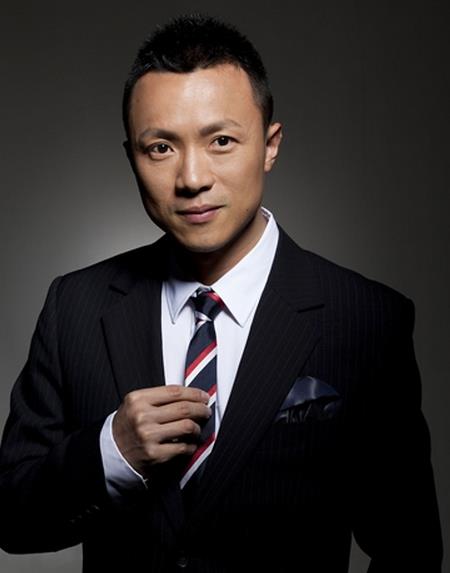 2,他是《镜花缘传奇》里的金童,汪明荃曾志伟为他配戏,如今跑龙套