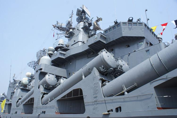 瓦良格号航母回国历程，瓦良格号航母购买真相（中国人应牢记这段自强的历史）