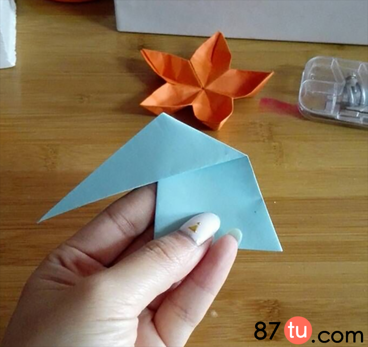 大象折纸步骤图，如何做一只可爱的大象手工折纸（儿童亲子手工简易大象折纸图解教程）