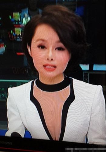 主持人没穿内裤，央视女主播凸点（豪放女主持春光外泄：）