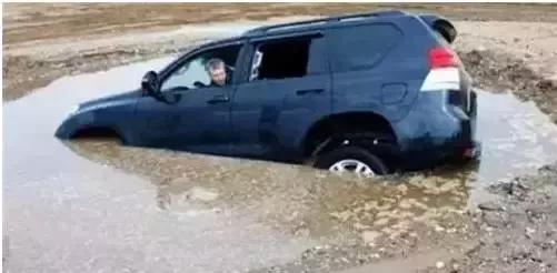 车船使用税多少钱，车船税多少钱（听说交了“车船使用税”的都这么玩儿）