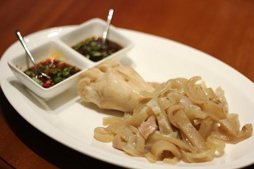 信奉伊斯兰教民族菜肴的清真风味美食