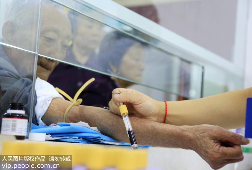 长期喝山楂水的危害，女人长期喝山楂水的危害（山楂、麦芽泡水可改善病症）