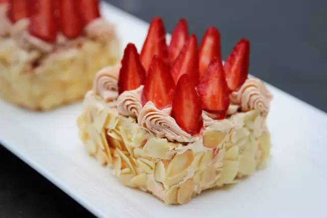 士多啤梨是什么，士多啤梨是什么草莓（热门丨这些餐点都被士多啤梨翻了牌子）