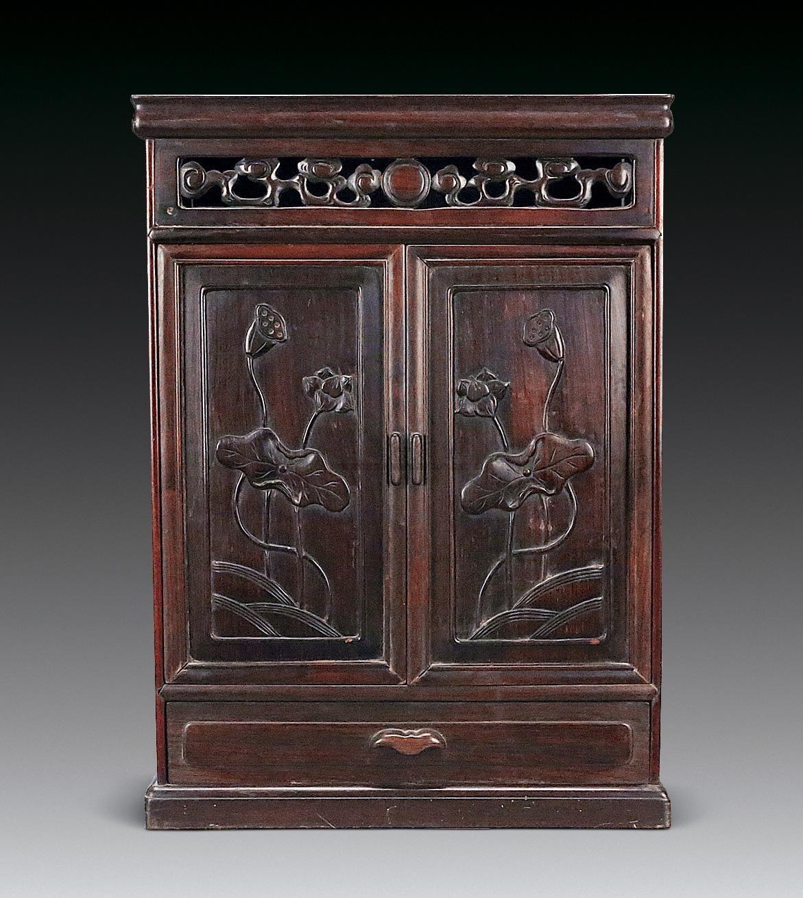 如何摆放佛龛的位置，佛龛摆放位置方向（佛龛：神灵栖居之所<二>）