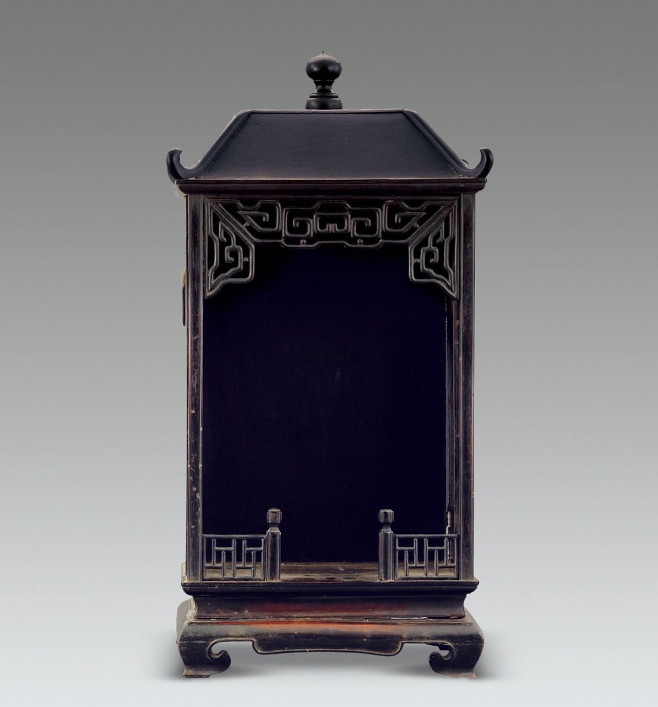 如何摆放佛龛的位置，佛龛摆放位置方向（佛龛：神灵栖居之所<二>）