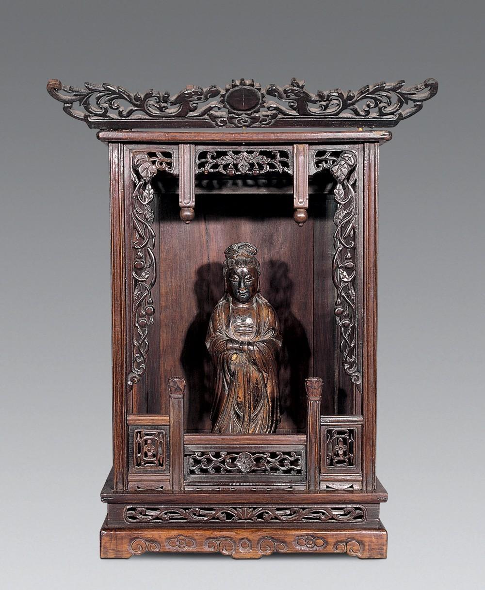 如何摆放佛龛的位置，佛龛摆放位置方向（佛龛：神灵栖居之所<二>）