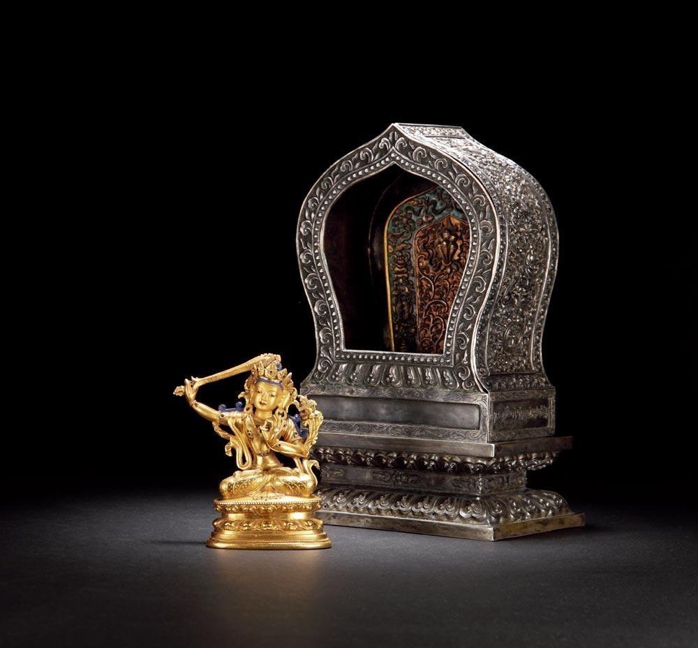 如何摆放佛龛的位置，佛龛摆放位置方向（佛龛：神灵栖居之所<二>）