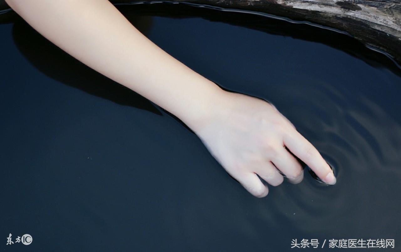 手被刺扎了怎么弄出来（手扎刺用醋弄出来小妙招）