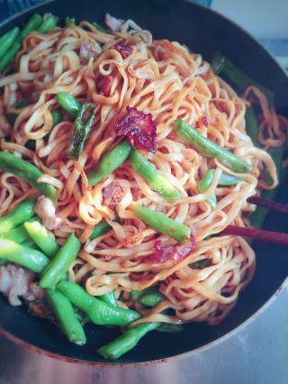 家常焖面，生面条焖面的做法大全（豆角焖面的做法步骤）