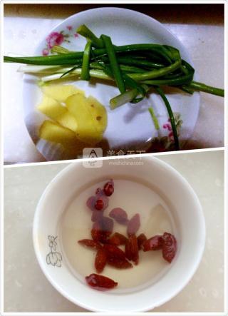 白萝卜炖排骨的功效和禁忌，白萝卜炖排骨的做法（白萝卜排骨汤）