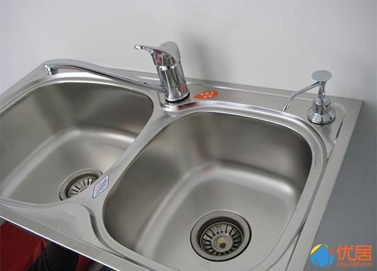 五洁粉都能擦什么，五洁粉对身体有害吗（不锈钢水槽这样清洁和保养）