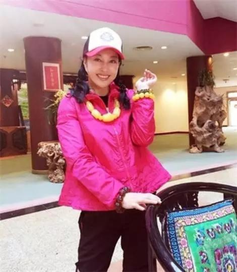 红刚玉的功效与作用，绿刚玉的功效与作用（女人一生要学这7种宝石）