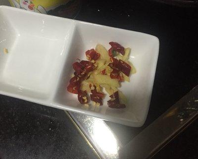 炝莲菜条的做法，炝炒莲菜图片（炝藕片）