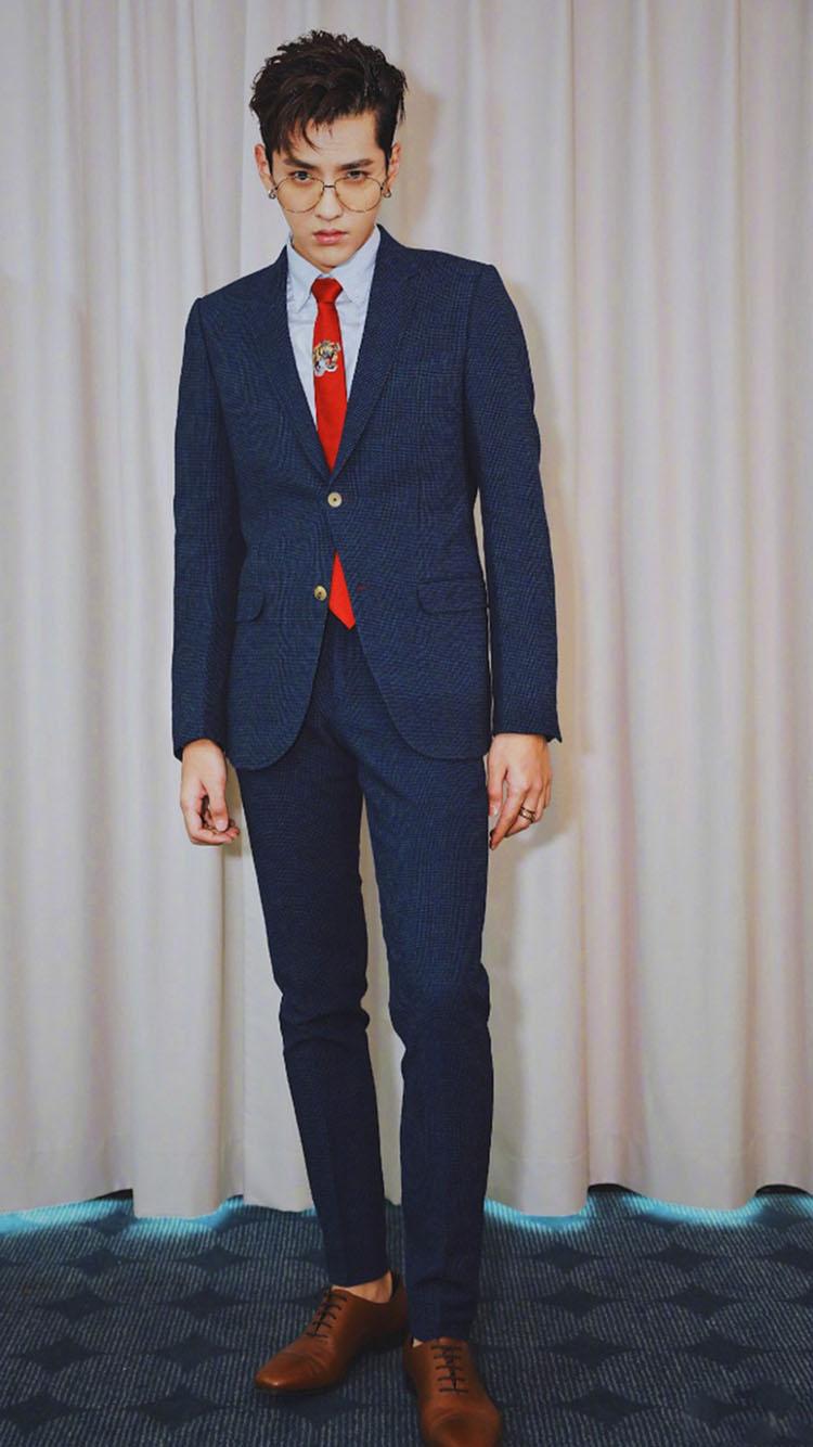 吴亦凡高清图片   凡，此生挚爱゜，此生至爱和此生挚爱（吴亦凡高清壁纸来袭）