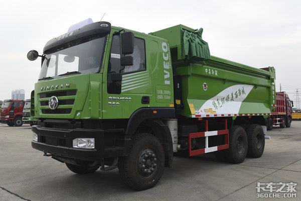 霸龙重卡驾驶室(8款国内一线渣土车年终对比评测) - 四帝国车市