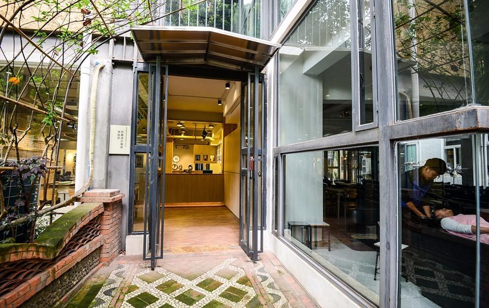 标榜职业技术学院(国际标榜职业学校)