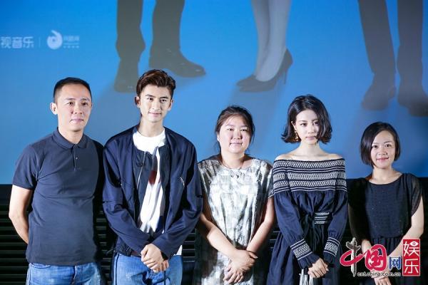 杨幂和黄轩演的是哪部电视剧，杨幂和黄轩演的是哪个电视剧（《亲爱的翻译官》首播点映片）