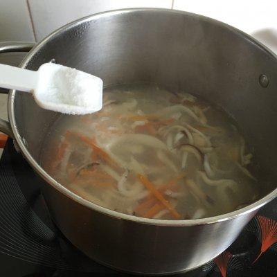 银鱼的做法，新鲜银鱼的做法（三丝银鱼羹#黑人牙膏一招制胜#）