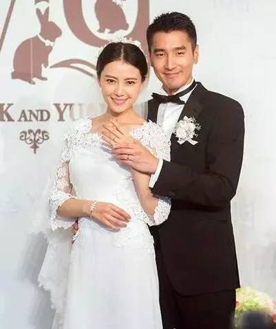 戴比尔斯什么档次，戴比尔斯什么档次的床用（剁手 ， 你买的起的明星婚戒）