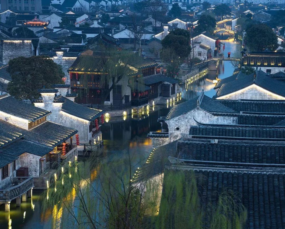 羊驼为什么叫草泥马，羊驼叫草泥马的原因（叫三月烟雨飘摇的江南）