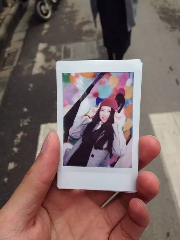 拍立得使用方法，拍立得相机使用方法（怎么用拍立得拍出高质量的照片）