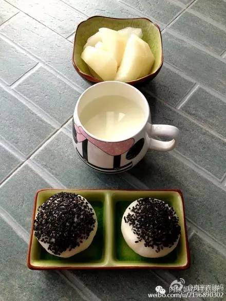 山药芝麻饼，山药芝麻饼热量（辅食课堂山药紫薯芝麻饼）