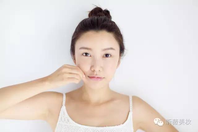 梦妆魔幻活力按摩霜，夜间保养小妙招（那你一定要试试这个）