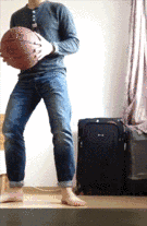 篮球低手上篮的动作要领是什么，篮球低手上篮的动作要领是什么视频（超帅的技能学起来）