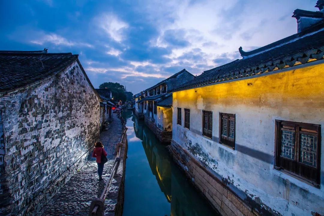 羊驼为什么叫草泥马，羊驼叫草泥马的原因（叫三月烟雨飘摇的江南）