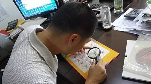 80年错版猴票错在哪里，80版猴票为什么值钱（这套“错版”生肖马票是正规邮票）