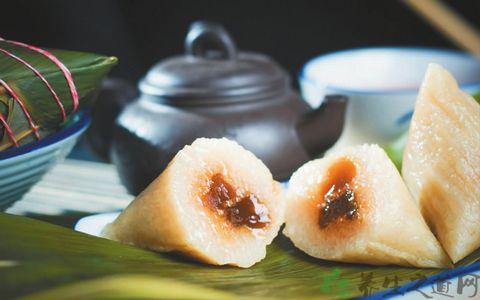 冰箱里的熟粽子怎么加热，冰箱里的熟粽子怎么加热好吃（粽子怎么加热）