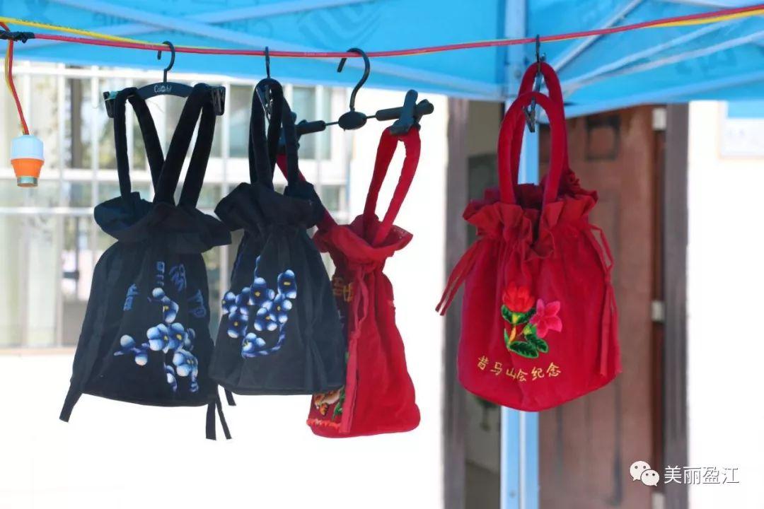 无言歌 风樱雪，求重生父子耽美小说（4月17日“山歌高手”将聚盈江昔马）