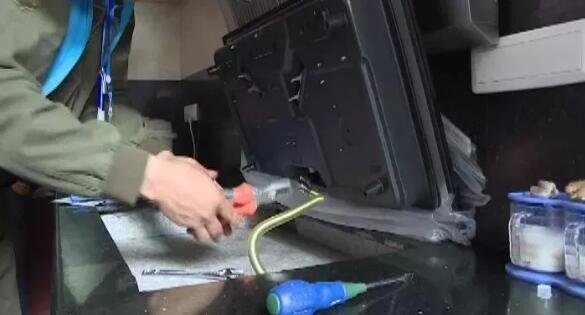 丈港哪里有维修家电 小区通了天然气 安装师傅却一味推销燃气灶？