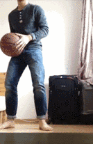 篮球低手上篮的动作要领是什么，篮球低手上篮的动作要领是什么视频（超帅的技能学起来）