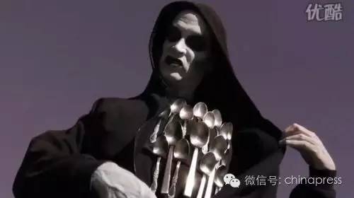 勺子杀人狂完整版，勺子杀手解说（他花了12年用一把勺子来杀人）
