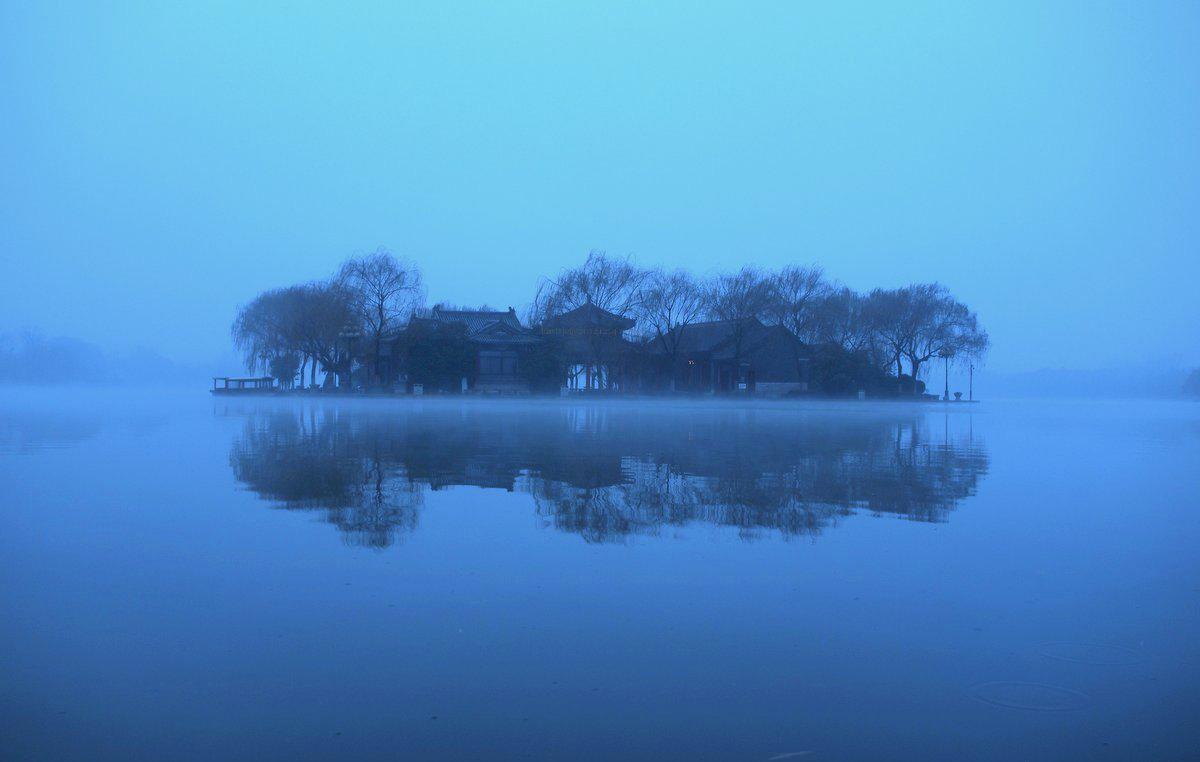 孕妇梦见棺材板什么意思，梦见孕妇棺材是什么意思有什么预兆（梦到死人的九大寓意）