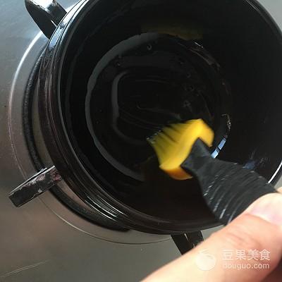 老式石锅拌饭的做法，传统石锅拌饭做法（石锅拌饭的做法）