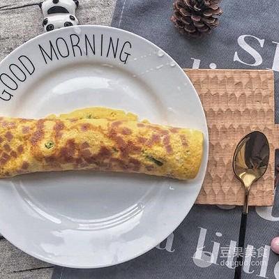 海苔蛋卷的做法步骤，手工海苔蛋卷怎么做（火腿鸡蛋卷伴海苔）