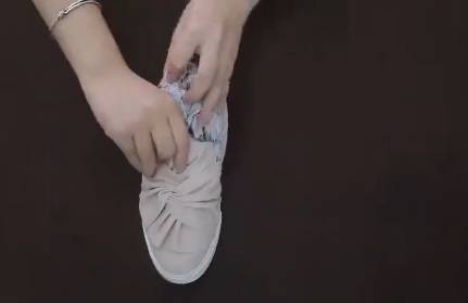 凉鞋磨脚怎么办，凉鞋磨脚怎么办小妙招吹风机（以下五个办法帮你1分钟搞定）