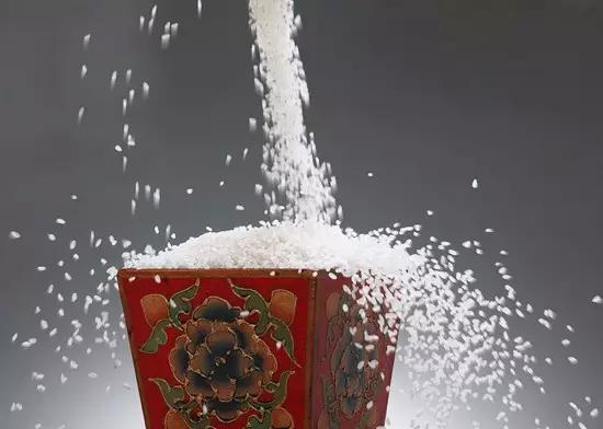 黄历中入宅是什么意思，黄历里的入宅什么意思（年底了，新居要入伙了吧）