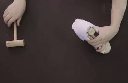 凉鞋磨脚怎么办，凉鞋磨脚怎么办小妙招吹风机（以下五个办法帮你1分钟搞定）