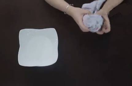 凉鞋磨脚怎么办，凉鞋磨脚怎么办小妙招吹风机（以下五个办法帮你1分钟搞定）