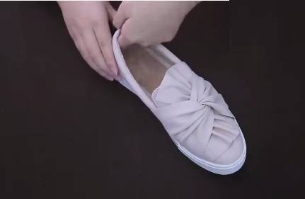 凉鞋磨脚怎么办，凉鞋磨脚怎么办小妙招吹风机（以下五个办法帮你1分钟搞定）