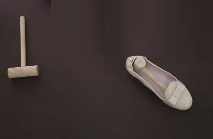 凉鞋磨脚怎么办，凉鞋磨脚怎么办小妙招吹风机（以下五个办法帮你1分钟搞定）