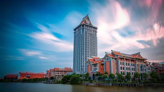 集美大学是一本吗，集美大学是985还是211（中国最美大学丨厦门集美大学）