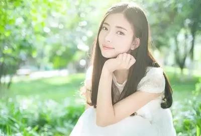 女人自爱是指什么，女人怎样自重自爱（女人懂得自尊自爱是不可或缺的自由和独立的精神）