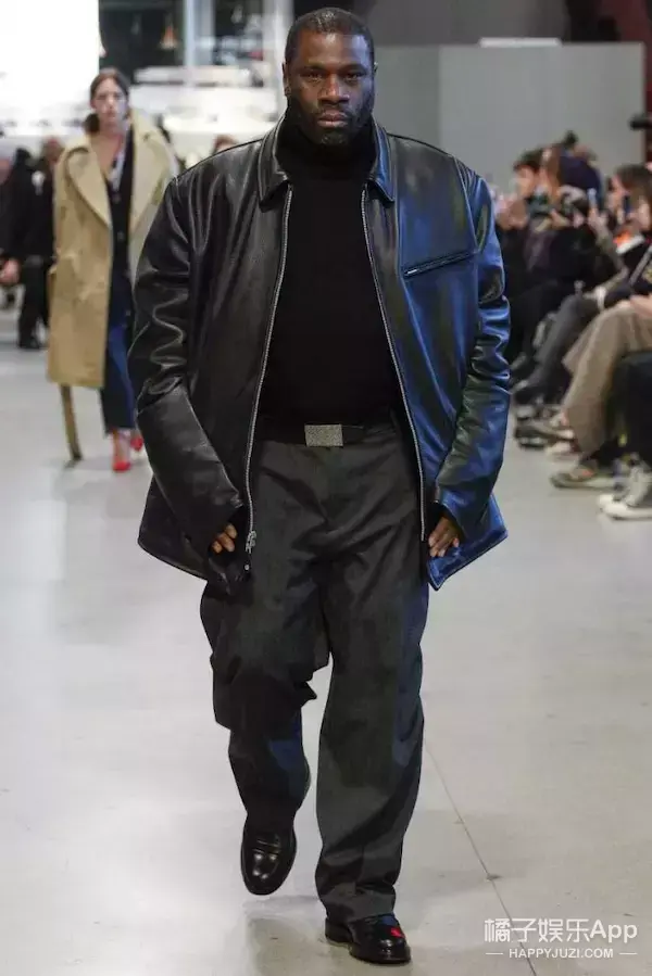 GD  权志龙头像啊～微信，GD  权志龙头像啊～（权志龙的驾驶证上居然是个英国男孩的头像）